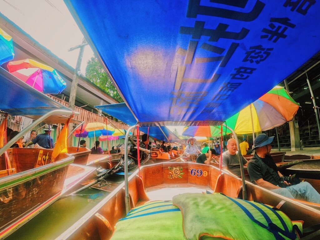 【泰國曼谷自助旅行】就是要濃濃泰味！丹嫩沙朵、安帕瓦水上市場、美功鐵路一日行程總覽。