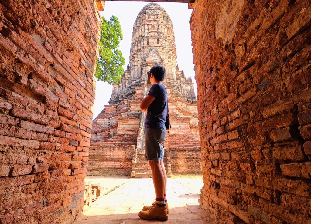 【泰國大城景點】柴瓦塔納蘭寺、瑪哈泰寺、樹中佛，慢步調遊古城，城市裡遇見文化遺跡。
